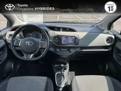TOYOTA Yaris HSD 100h Dynamic 5p occasion 2015 - Photo 2