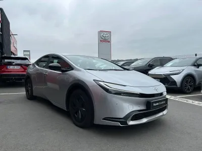 TOYOTA Prius Rechargeable 2.0 Hybride Rechargeable 223ch Dynamic occasion 2023 - Photo 3