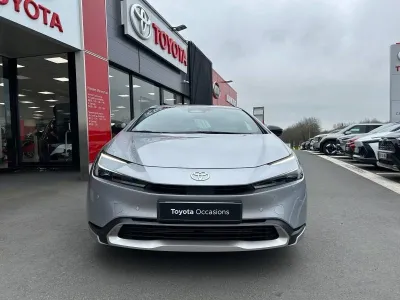 TOYOTA Prius Rechargeable 2.0 Hybride Rechargeable 223ch Dynamic occasion 2023 - Photo 2