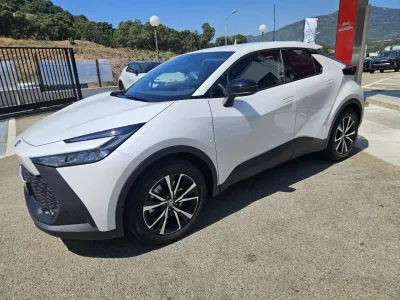 TOYOTA C-HR 2.0 Hybride Rechargeable 225ch Design MY25 occasion 2025 - Photo 4