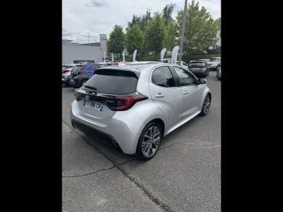 TOYOTA Yaris 116h Iconic 5p occasion 2021 - Photo 4