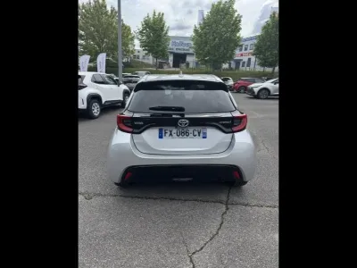 TOYOTA Yaris 116h Iconic 5p occasion 2021 - Photo 3