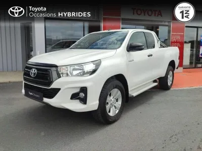 TOYOTA Hilux 2.4 D-4D 150ch X-Tra Cabine Légende 4WD RC19 occasion 2020 - Photo 1