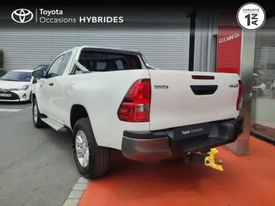 TOYOTA Hilux 2.4 D-4D 150ch X-Tra Cabine Légende 4WD RC19 occasion 2020 - Photo 2