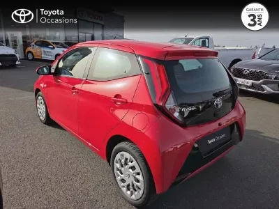 TOYOTA Aygo 1.0 VVT-i 72ch x-play 5p MY21 occasion 2022 - Photo 2