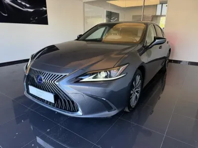 LEXUS ES 300h Luxe MY20 occasion 2021 - Photo 2