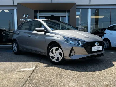 HYUNDAI i20 1.2 84ch Initia occasion 2022 - Photo 1
