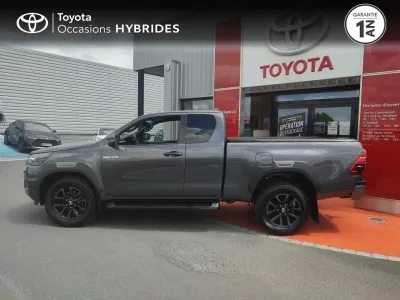 TOYOTA Hilux 2.8 D-4D X-Tra Cabine Invincible 4WD RC23 occasion 2022 - Photo 3