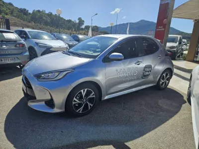 TOYOTA Yaris 116h Design 5p MY25 occasion 2025 - Photo 2
