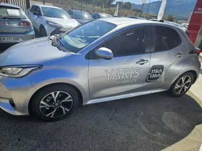 TOYOTA Yaris 116h Design 5p MY25 occasion 2025 - Photo 3