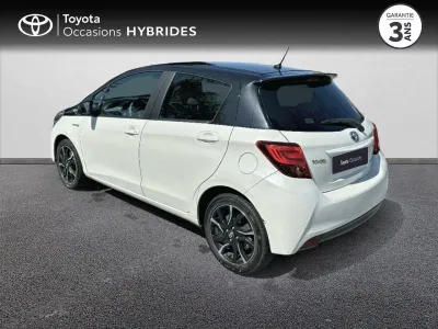 TOYOTA Yaris HSD 100h Collection 5p occasion 2016 - Photo 2