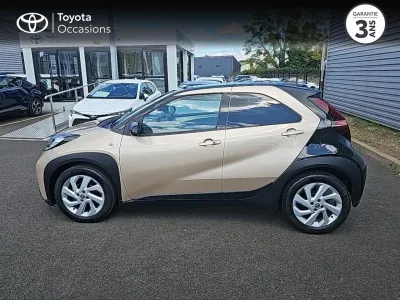 TOYOTA Aygo X 1.0 VVT-i 72ch Design occasion 2022 - Photo 3