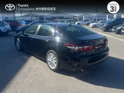 TOYOTA Camry 2.5 Hybride 218ch Dynamic avec Pack Confort MY23 occasion 2025 - Photo 2