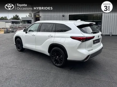 TOYOTA Highlander 2.5 Hybrid 248ch Lounge AWD-I MY24 occasion 2024 - Photo 2