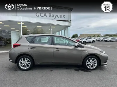 TOYOTA Auris HSD 136h Dynamic occasion 2016 - Photo 3