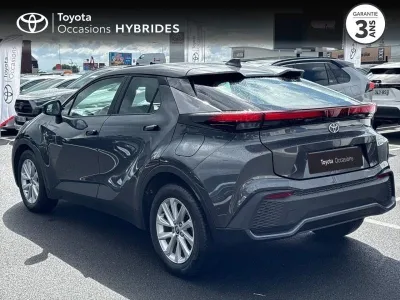 TOYOTA C-HR 1.8 140ch Dynamic NG23 occasion 2024 - Photo 2