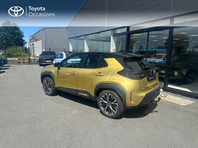 TOYOTA Yaris Cross 116h Collection Pano Tech MY22 occasion 2022 - Photo 2
