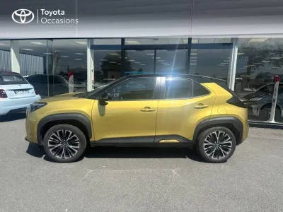 TOYOTA Yaris Cross 116h Collection Pano Tech MY22 occasion 2022 - Photo 3