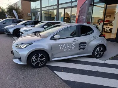 TOYOTA Yaris 116h Design 5p MY25 occasion 2025 - Photo 3