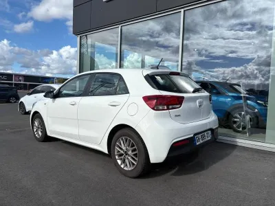 KIA Rio 1.0 T-GDI 100ch Active occasion 2022 - Photo 2