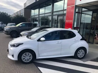 TOYOTA Yaris 116h Dynamic 5p MY25 occasion 2025 - Photo 3