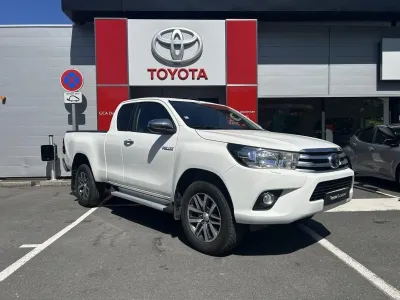 TOYOTA Hilux 2.4 D-4D 150ch X-Tra Cabine Légende 4WD RC19 occasion 2019 - Photo 3
