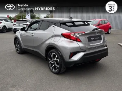 TOYOTA C-HR 122h Graphic 2WD E-CVT occasion 2017 - Photo 2