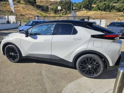 TOYOTA C-HR 2.0 200ch GR Sport MY25 occasion 2025 - Photo 4