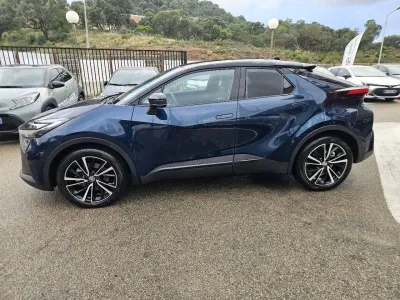 TOYOTA C-HR 2.0 Hybride Rechargeable 225ch Collection MY25 occasion 2025 - Photo 4
