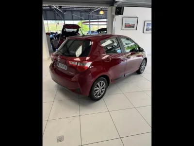 TOYOTA Yaris 100h Dynamic 5p RC18 occasion 2018 - Photo 4