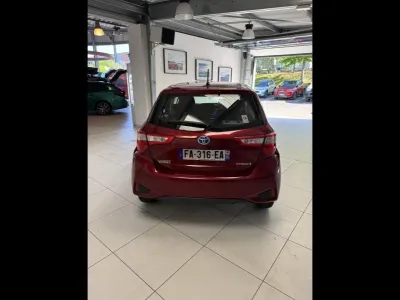 TOYOTA Yaris 100h Dynamic 5p RC18 occasion 2018 - Photo 3
