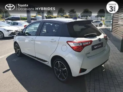 TOYOTA Yaris 100h Collection 5p RC18 occasion 2018 - Photo 2
