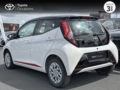 TOYOTA Aygo 1.0 VVT-i 72ch x-play 5p MY20 occasion 2021 - Photo 2
