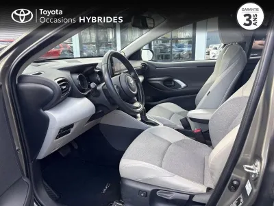 TOYOTA Yaris 116h Iconic 5p MY22 occasion 2023 - Photo 3