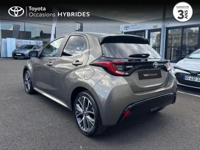 TOYOTA Yaris 116h Iconic 5p MY22 occasion 2023 - Photo 2