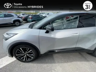 TOYOTA C-HR 1.8 140ch Collection NG23 occasion 2024 - Photo 4