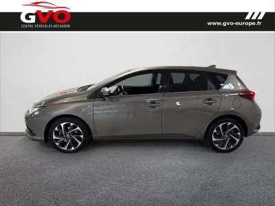 TOYOTA Auris HSD 136h Design Business RC18 occasion 2019 - Photo 3