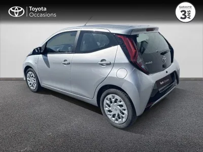 TOYOTA Aygo 1.0 VVT-i 72ch x-play 5p MY21 occasion 2022 - Photo 2