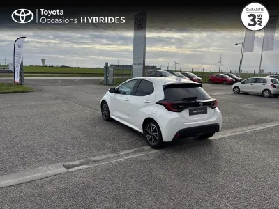TOYOTA Yaris 116h Design 5p MY22 occasion 2023 - Photo 2