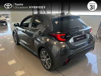 TOYOTA Yaris 116h Iconic 5p MY22 occasion 2023 - Photo 2