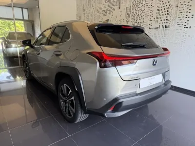 LEXUS UX 250h 2WD Premium Edition MY21 occasion 2021 - Photo 3