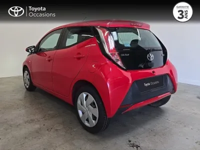 TOYOTA Aygo 1.0 VVT-i 69ch Stop&Start x-play 5p occasion 2014 - Photo 2
