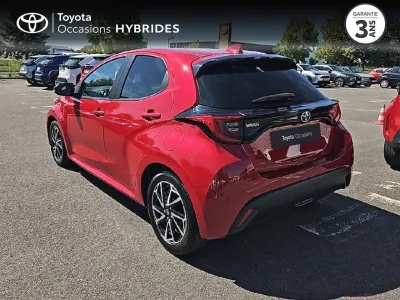TOYOTA Yaris 116h Design 5p MY22 occasion 2022 - Photo 2