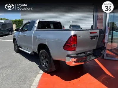 TOYOTA Hilux 2.4 D-4D 150ch X-Tra Cabine Légende 4WD MY20 occasion 2021 - Photo 2