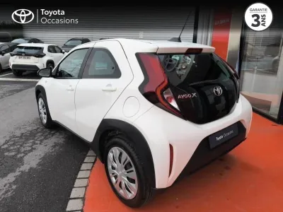 TOYOTA Aygo X 1.0 VVT-i 72ch Dynamic occasion 2022 - Photo 2