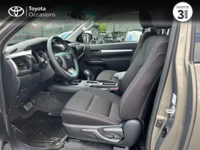 TOYOTA Hilux 2.8 D-4D X-Tra Cabine Légende 4WD BVA MY24 occasion 2025 - Photo 3