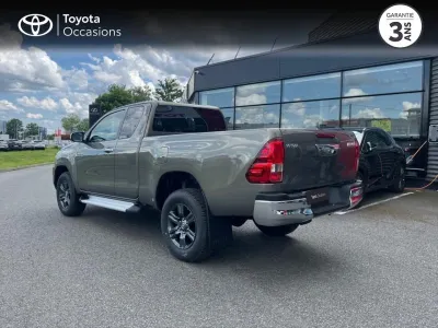 TOYOTA Hilux 2.8 D-4D X-Tra Cabine Légende 4WD BVA MY24 occasion 2025 - Photo 2