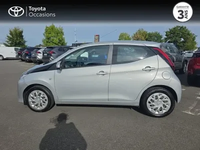 TOYOTA Aygo 1.0 VVT-i 72ch x-play 5p occasion 2018 - Photo 3