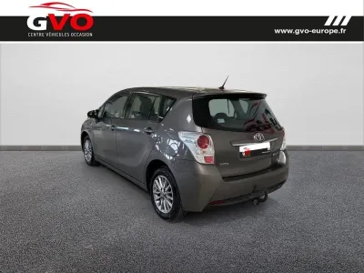 TOYOTA Verso 132 VVT-i Dynamic occasion 2016 - Photo 2