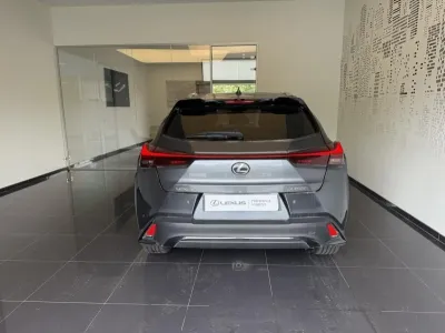 LEXUS UX 250h F SPORT Design 2WD occasion 2023 - Photo 2